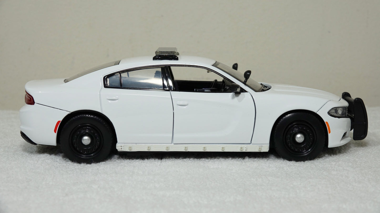 1/24 scale Unmarked Police White 2023 Dodge Charger with custom added lights and siren. FREE SHIPPING!!