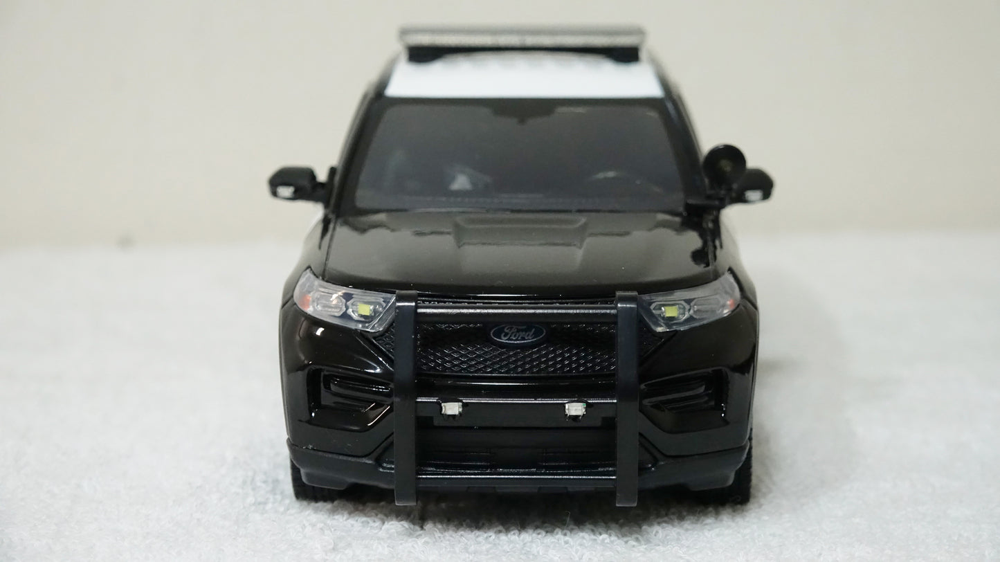1/24 scale San Francisco Police K-9 unit 2022 Ford Explorer with custom added lights and siren. !!FREE SHIPPING!!