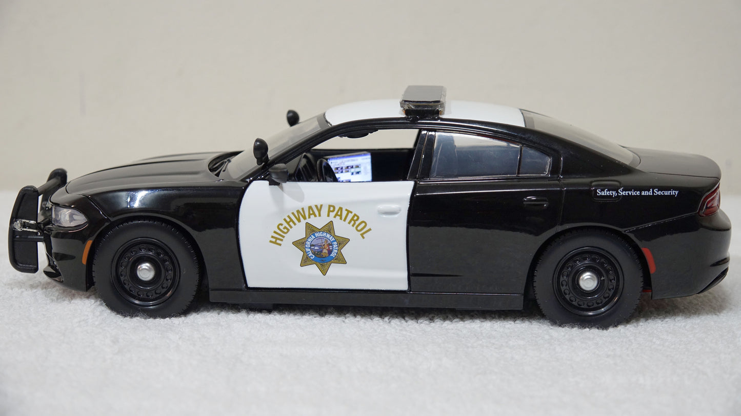 1/24 scale California Highway Patrol 2023 Dodge Charger with custom added lights and siren. !!FREE SHIPPING!!