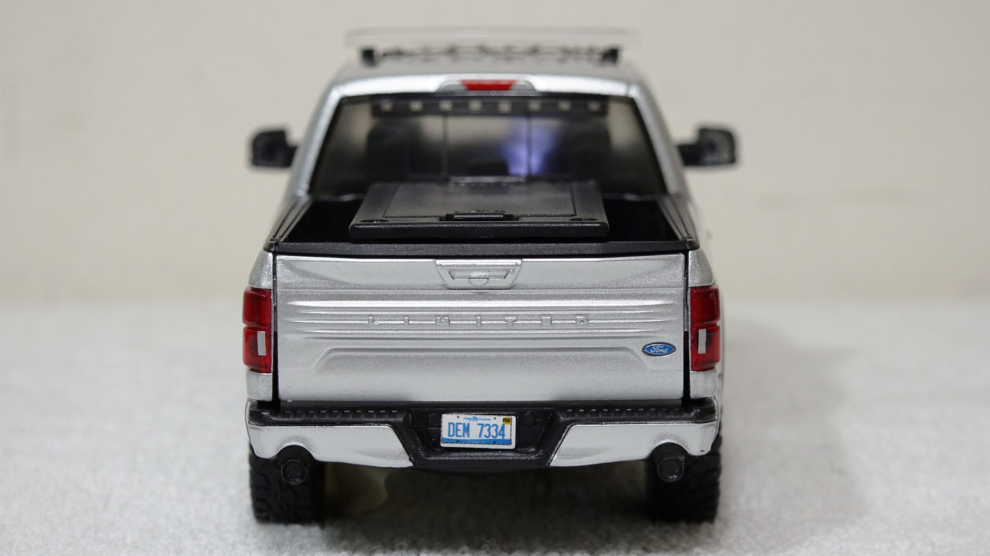 1/24 scale Silver Unmarked Police 2019 Ford F-150 with custom added lights and siren. !!FREE SHIPPING!!
