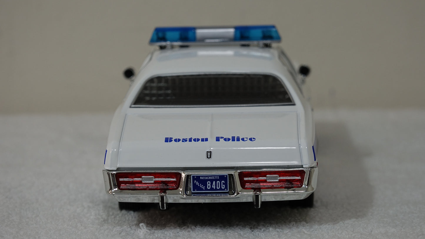 1/24 scale Boston Police 1976 Dodge Coronet with Lights and Siren !!FREE SHIPPING!!
