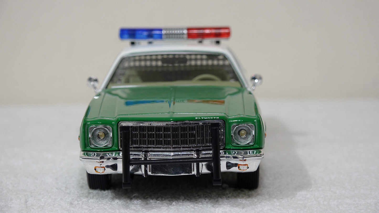 1/24 scale Chickasaw County Sheriff 1975 Plymouth Fury with Lights and Siren !!FREE SHIPPING!!