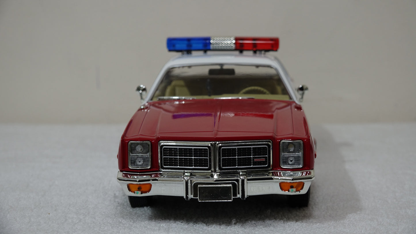 1/18 scale Finchburg County Sheriff 1977 Dodge Monaco with custom added lights and siren. FREE SHIPPINGo