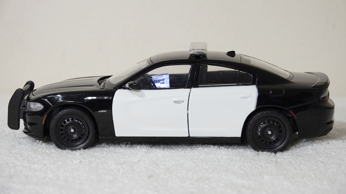 1/27 scale Unmarked Police Black & White 2016 Dodge Charger with custom added lights. FREE SHIPPING!!