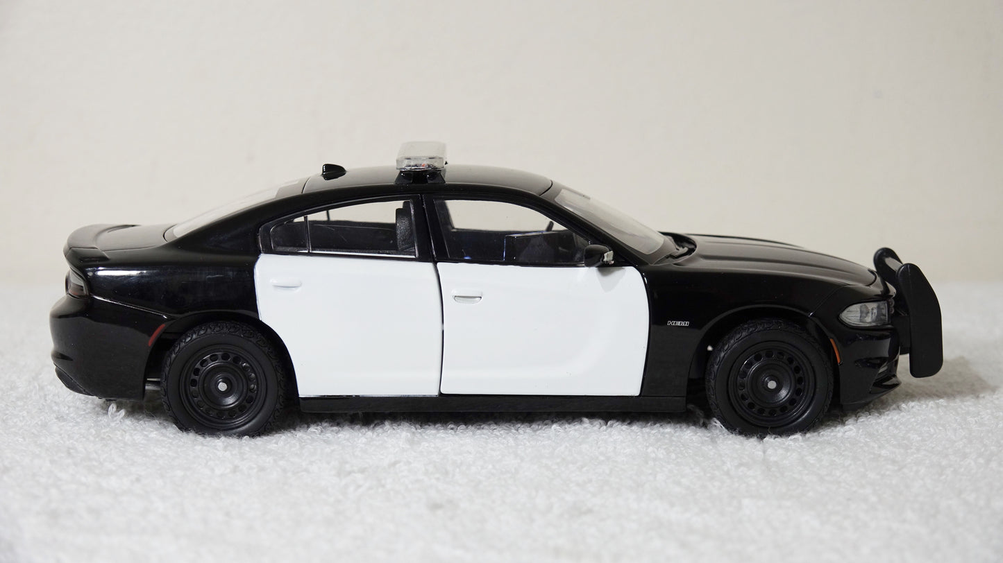 1/27 scale Unmarked Police Black & White 2016 Dodge Charger with custom added lights. FREE SHIPPING!!
