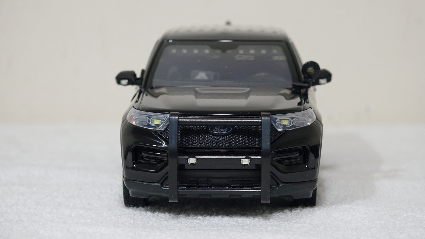 1/24 scale Black Undercover Police 2022 Ford Explorer with custom added lights and siren. !!FREE SHIPPING!!