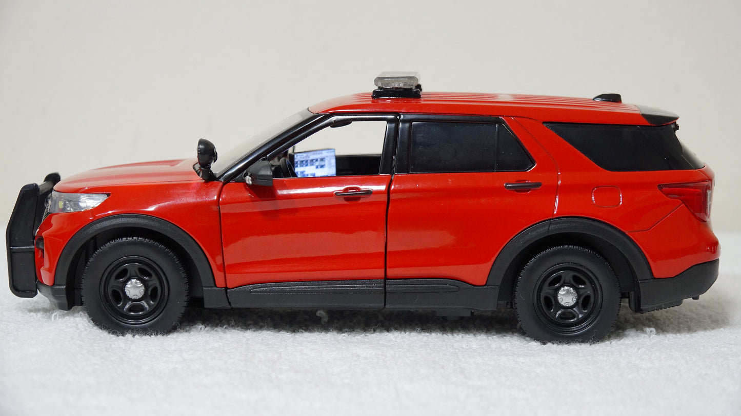 1/24 scale Blank Fire Department 2022 Ford Explorer with custom added lights and siren. !!FREE SHIPPING!!