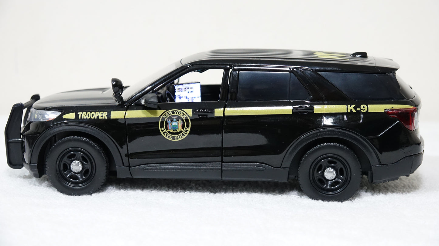 1/24 scale New York State Police 2022 Ford Explorer with custom added lights and siren. !!FREE SHIPPING!!