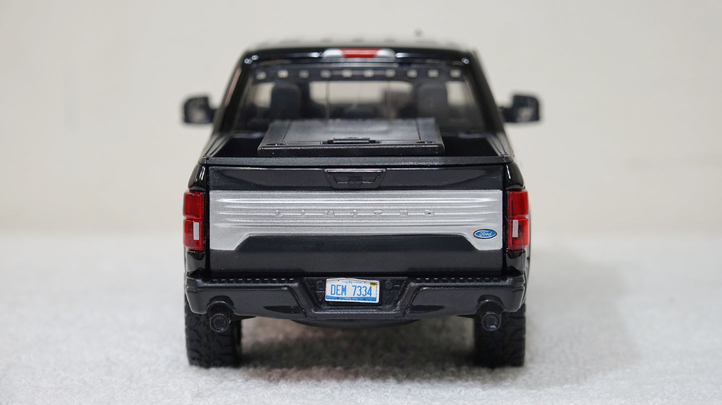 1/24 scale Black Undercover Police 2019 Ford F-150 with custom added lights and siren. !!FREE SHIPPING!!
