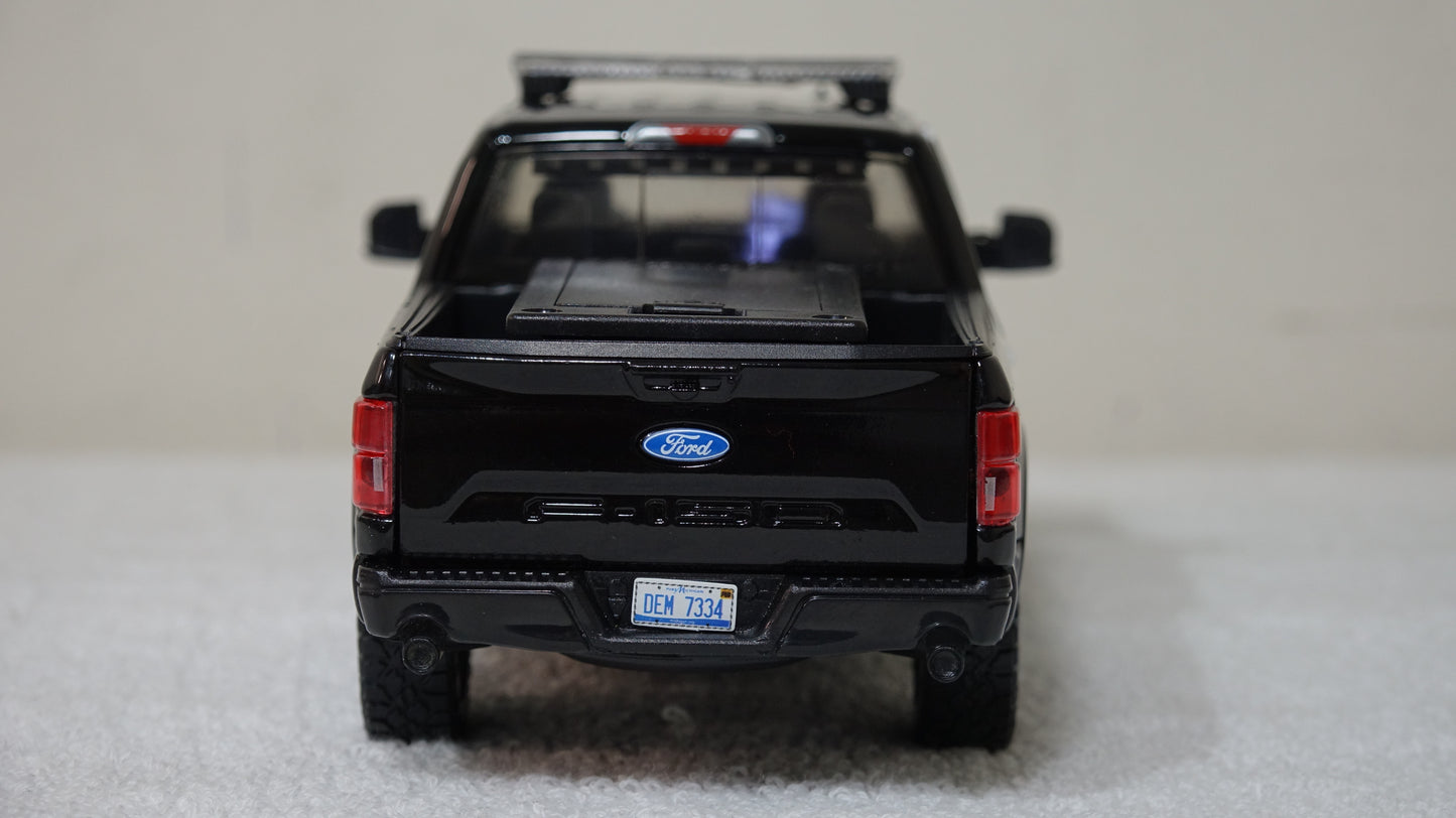 1/24 scale Black & White Unmarked Police 2019 Ford F-150 with custom added lights and siren. !!FREE SHIPPING!!
