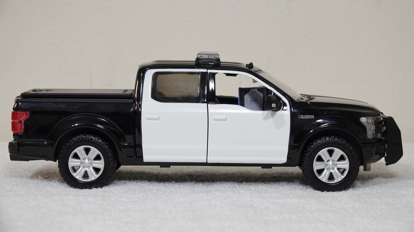 1/24 scale Black & White Unmarked Police 2019 Ford F-150 with custom added lights and siren. !!FREE SHIPPING!!