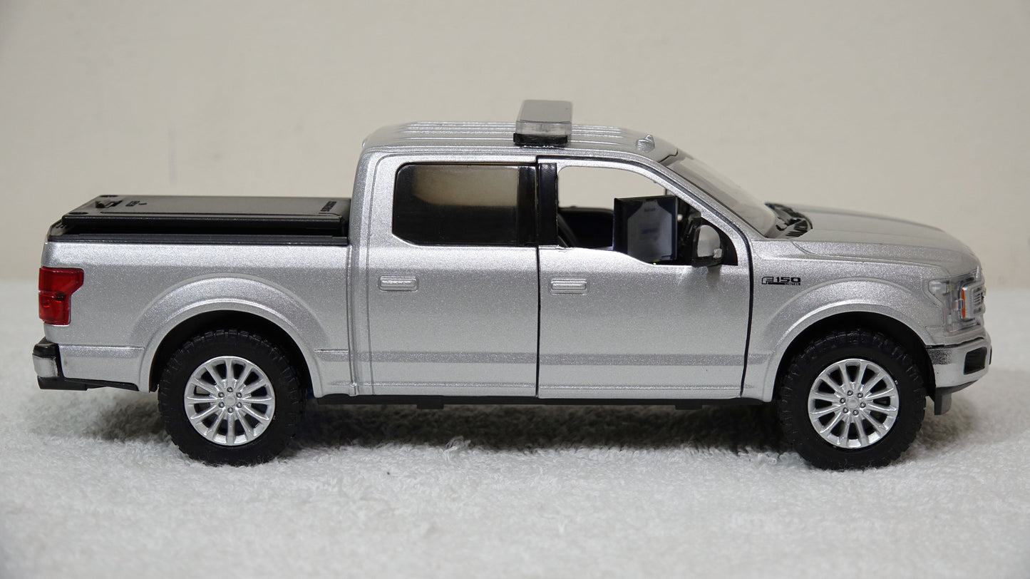 1/24 scale Silver Unmarked Police 2019 Ford F-150 with custom added lights and siren. !!FREE SHIPPING!!