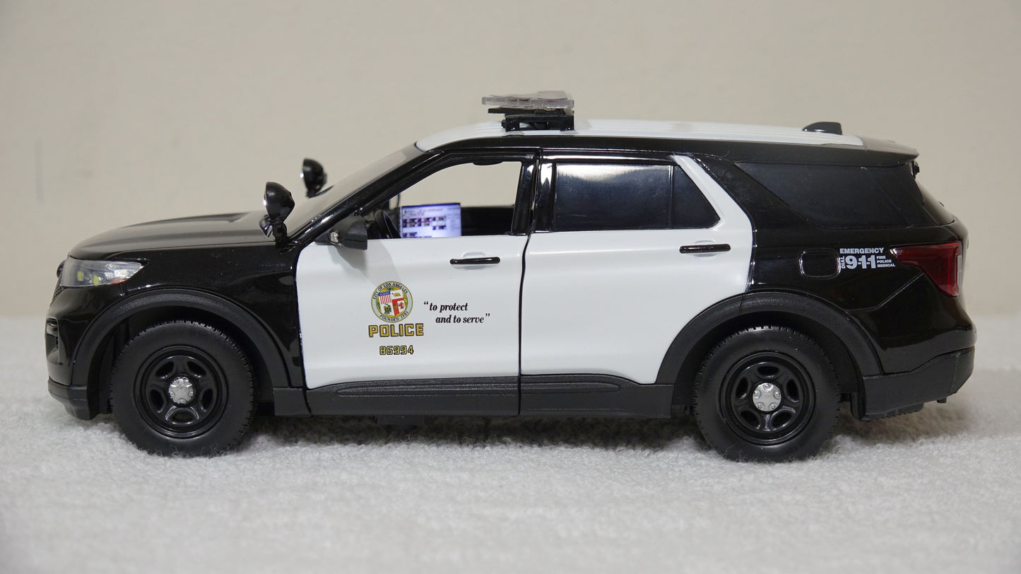 1/24 scale Los Angeles Police Department 2022 Ford Explorer with custom added lights and siren. !!FREE SHIPPING!!